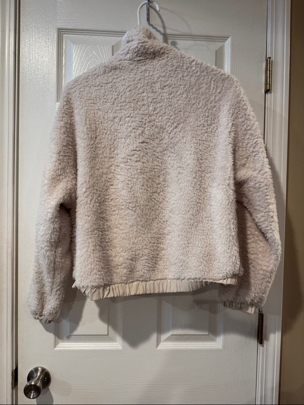 Vouri Highlands Sherpa Jacket size xs.   PTP is 25” will fit a medium - Picture 3 of 5
